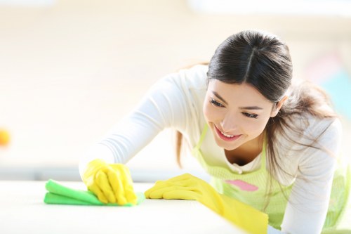 Deep cleaning of office meeting rooms by local cleaners in Cr0
